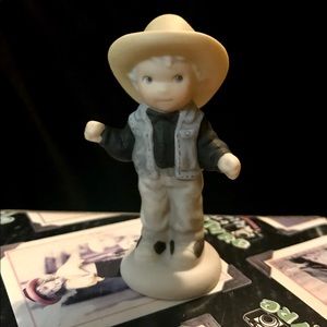 Kim Anderson’s Pretty as a Picture by Enesco